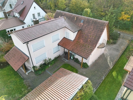 Familienidyll - Einfamilienhaus in Schwandorf-Weinberg mit Liebe zum Detail und Vielseitigkeit