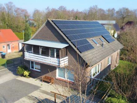 modernisiertes Zweifamilienhaus mit PV-Anlage in zentraler Lage von Ihrhove