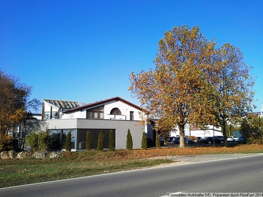 Nobles und bestens eingerichtetes Autohaus mit 5 Hebebühnen und 1 Bühne für Transporter