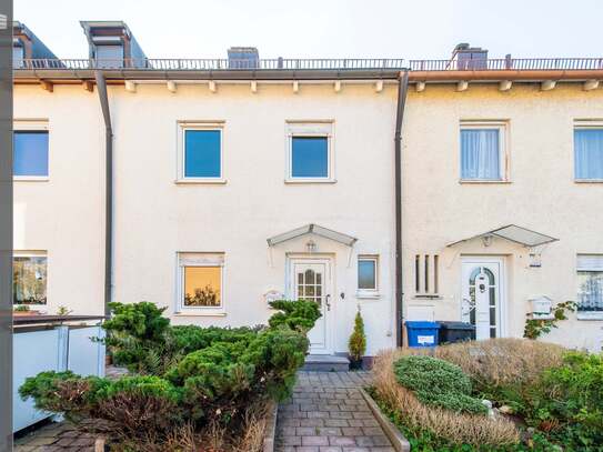 Modernisierungsbedürftiges Reihenmittelhaus am beliebten Südpark in München - Obersendling