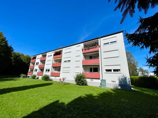 Funktionelle 3-Zimmer-Hochparterre-Wohnung mit Balkon auf Erbbaugrundstück