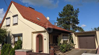 FAMILIENTRAUM IN RUHIGER SIEDLUNG