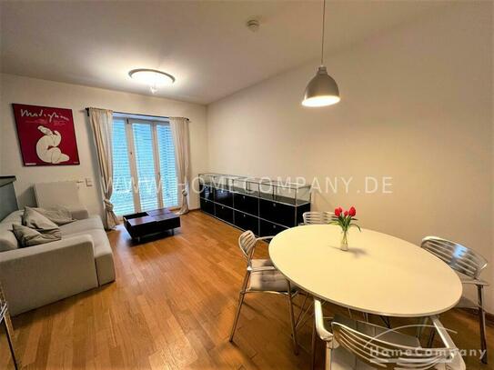 Hochwertige, geschmackvoll möblierte 2-Zimmer Wohnung mit Balkon in München-Lehel