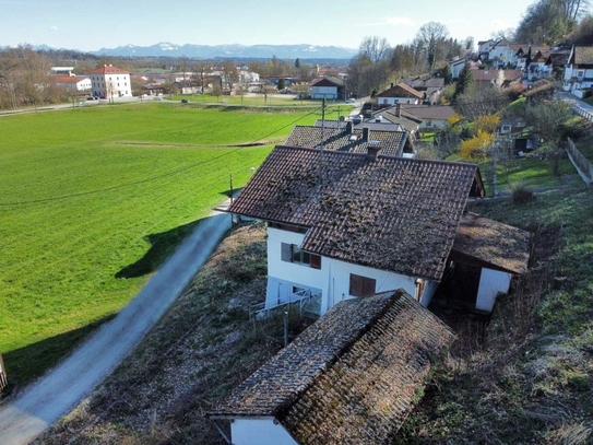 Baugrundstück mit schönem Blick - und abrissreifem Altbestand