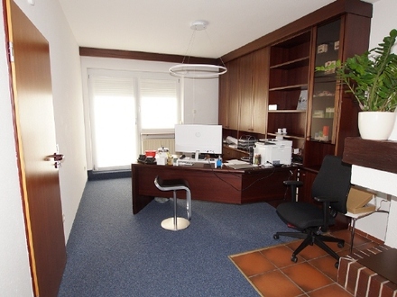 Büro-/Praxisräume mit herrlicher Dachterrasse