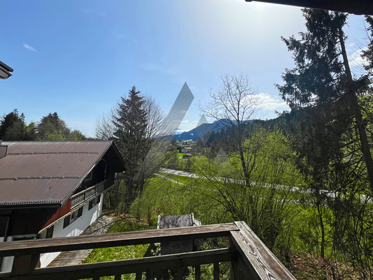 Gemütliche Dachgeschosswohnung mit Bergblick