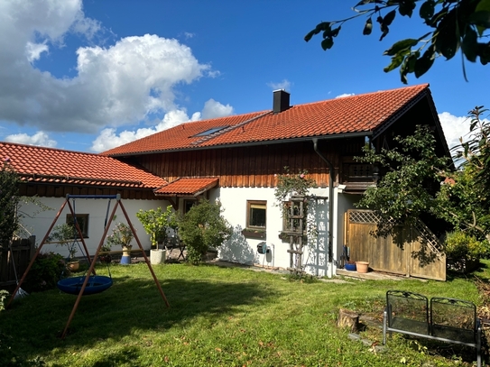 Wunderschönes, ruhig gelegenes Einfamilienhaus mit großen Garten und tollen Blick in die Natur.