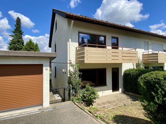 Doppelhaushälfte mit gemütlicher Terrasse und Garage in toller Lage