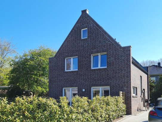 Neubau Einfamilienhaus im hanseatischen Stil in Alexandersfeld!