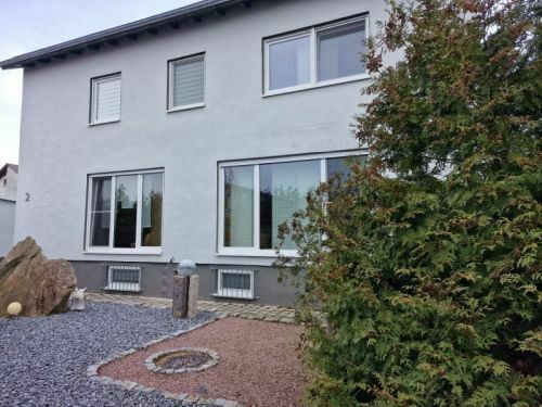 Einfamilienhaus mit vielen Extras in 97497 Dingolshausen, 2,8 km bis Gerolzhofen, 23 km bis Schweinfurt (ID 10358)