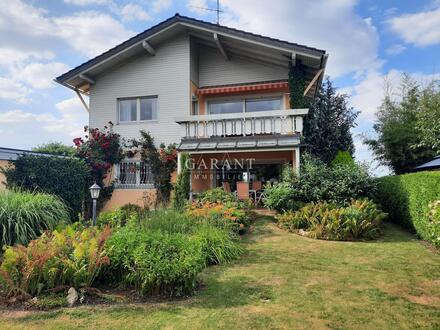 Viel Wohnfläche für wenig Geld! Sehr gepflegtes Einfamilienhaus für nur EUR 410.000,--