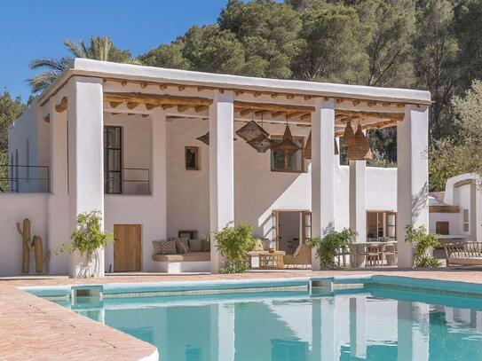 Schön renovierte Finca mit Pool auf Ibiza