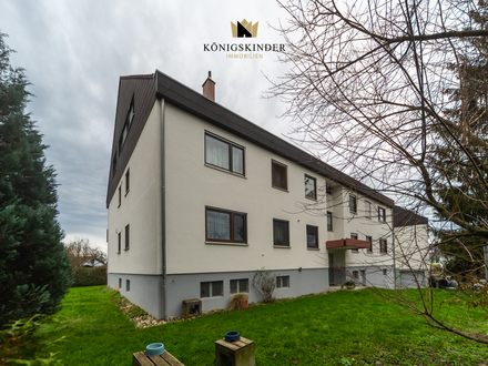 Freundliche 4 Zimmer Wohnung mit Balkon & 2 Stellplätzen zu verkaufen!
