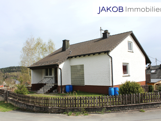 Einfamilienhaus mit Ausbaufläche. Auch für größere Familien ideal!