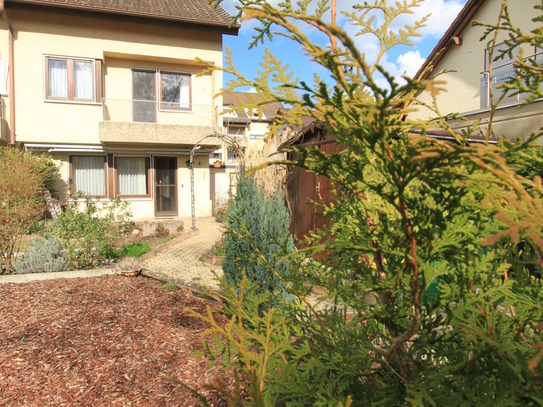 Gepflegtes sonniges Reihendendhaus in sehr ruhiger Lage von Weinsberg