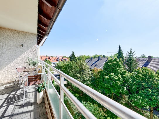 Hochwertig möblierte 3-Zimmer-Wohnung mit Balkon und herrlichem Alpenblick in Kirchheim bei München!