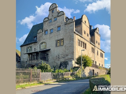 Sanierungsbedürftiges Renaissanceschloss im südlichen Thüringen