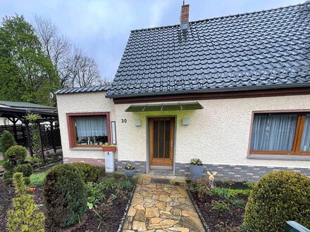 Einfamilienhaus +separater Bungalow in Buckow (Märkische Schweiz)