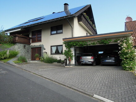 Gemütliche Dachwohnung mit BLK und EBK