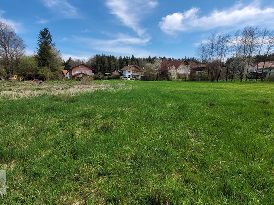 3 Bauparzellen für Investoren und Bauträger, 2.200 m² Bauland +450m² Grünland im Zentrum von Bürmoos