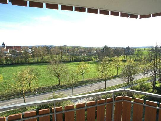 Wohnung mit Balkon und Weitblick - sofort frei