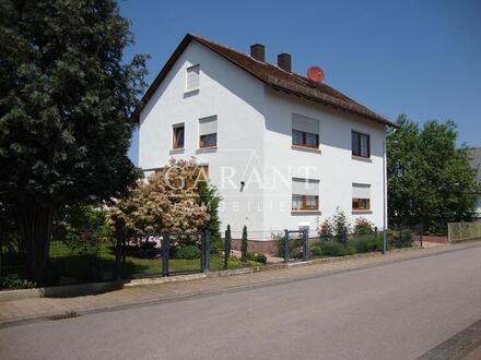 Reinkommen, wohlfühlen, einziehen in dieses charmante Haus in Wörth am Main