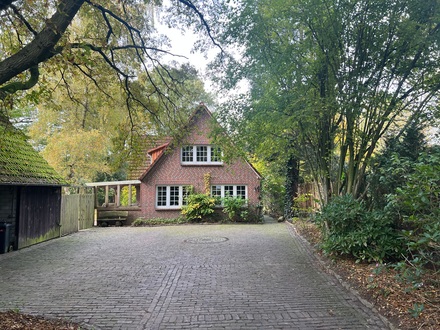 Kleinod in Oldenburg - Einfamilienhaus auf großem Grundstück in grüner Randlage in Ohmstede/ Etzhorn