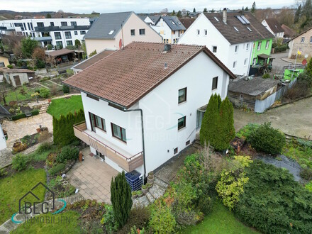 Einfamilienhaus mit Einliegerwohnung am Renaissance-Schloss