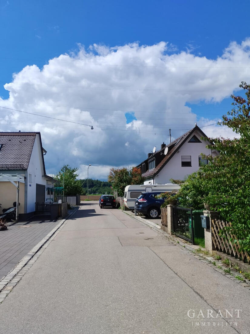 Charmante Doppelhaushälfte mit Garten, Werkstatt & Garage in Augsburg-Göggingen – 86199 Augsburg, 86199 Augsburg – Vorschaubild 6