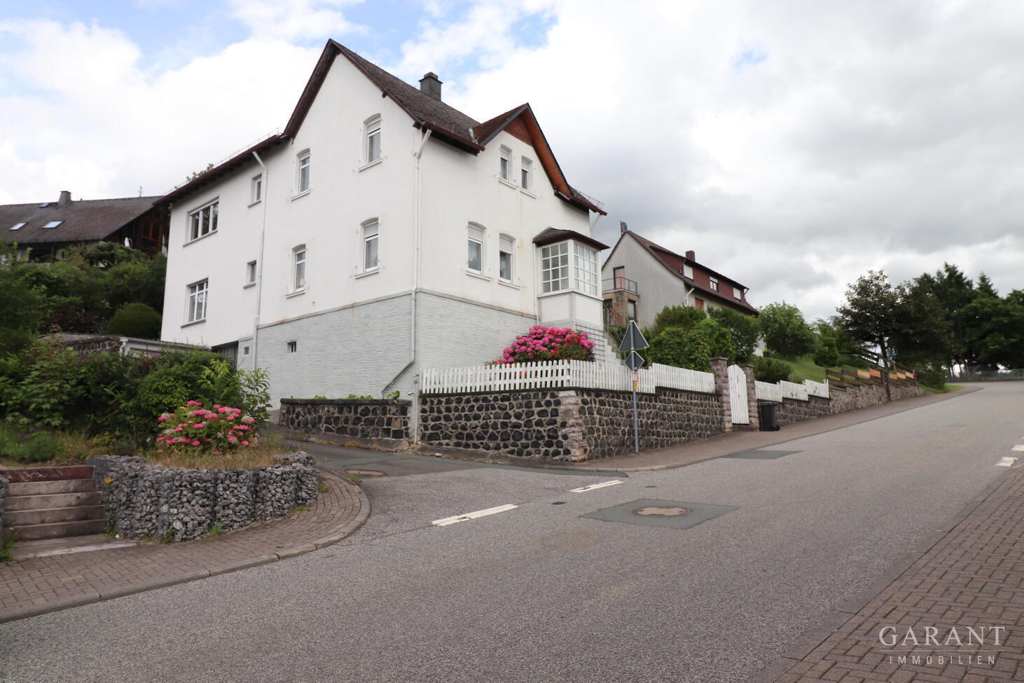***Einfamilienhaus mit großem Garten und Garage *** – 35781 Weilburg, 35781 Weilburg – Vorschaubild 4