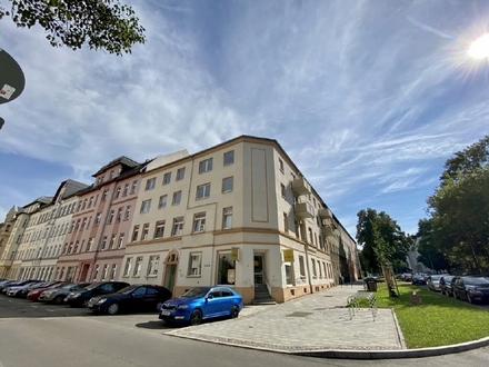 moderne 2-Raumwohnung mit Wohnküche + Balkon + Tageslichtbad in Chemnitz-Bernsdorf mieten