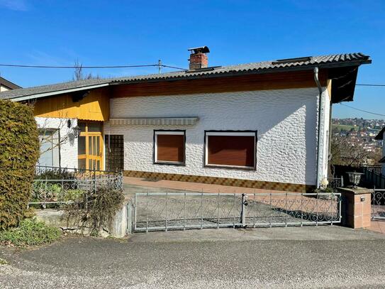 CHARMANTES HAUS MIT AUSBAUPOTENZIAL IN BEGEHRTER AUSSICHTSLAGE AM LINZERBERG!