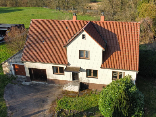 Einfamilienwohnhaus mit Garage im Zentrum!