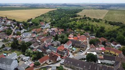 CHARMANTES WOHNEN IM WEINDORF HÖHNSTEDT