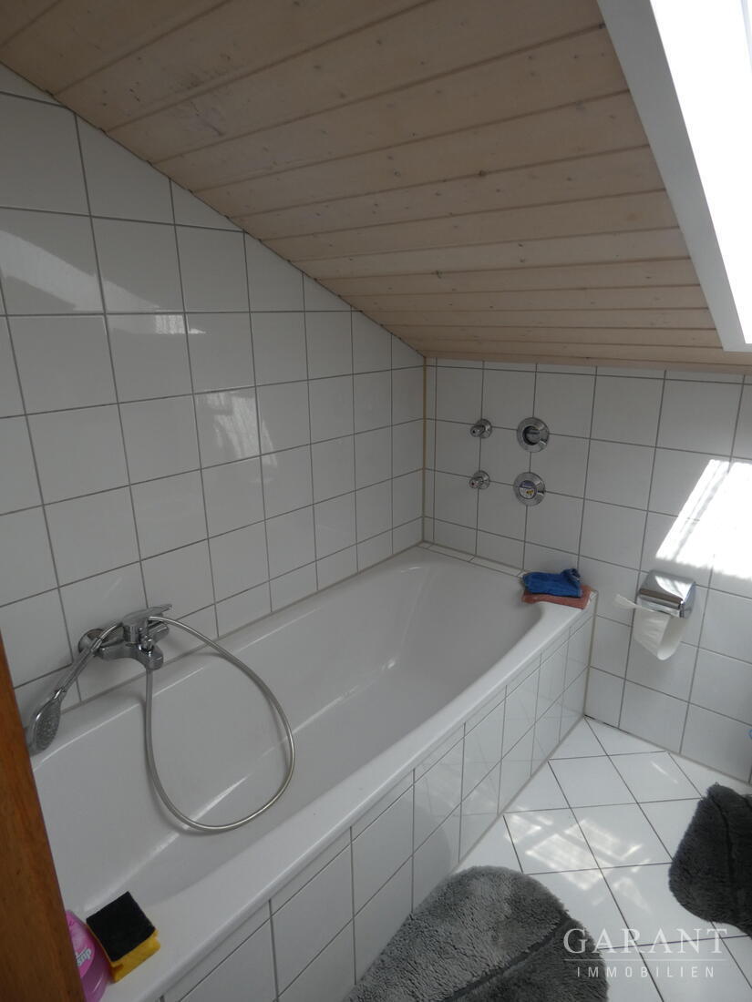 Vielseitiges Dreifamilienhaus in begehrter Lage von Raubling - alle Wohneinheiten frei! – 83064 Raubling, 83064 Raubling – Vorschaubild 24