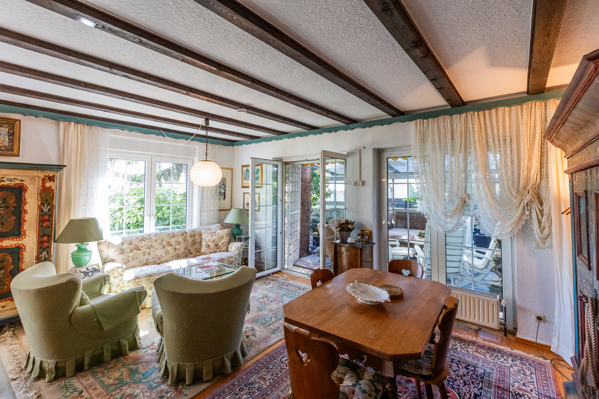 Haus im Bungalow-Stil auf großem Grundstück mit traumhaftem Garten, altem Baumbestand und Pool – 55246 Mainz-Kostheim, 55246 Mainz-Kostheim – Vorschaubild 3
