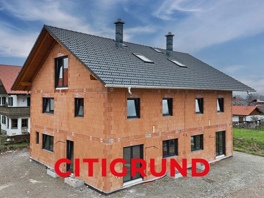 Benediktbeuern - Großzügige Neubau-DHH mit sonnigem Garten im idyllischen Voralpenland