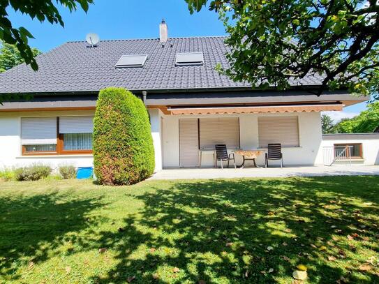 *** Toller Bungalow + ELW + großes Grundstück ***