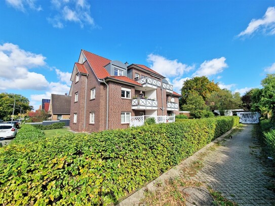 Junge Eigentumswohnung nebst Balkon, Kellerraum und Außenstellplatz