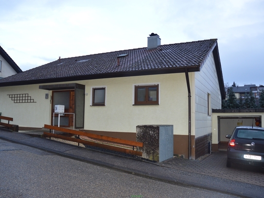 Sonnenverwöhntes Einfamilienhaus mit Einliegerwohnung