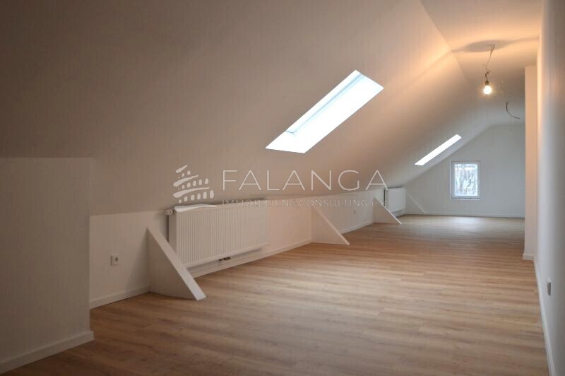 Falanga Immobilien - Hochwertig sanierte 3,5-Zimmer DG Wohnung im Herzen von Wiesbaden-Schierstein! – 65201 Wiesbaden-Schierstein, 65201 Wiesbaden-Schierstein – Vorschaubild 5