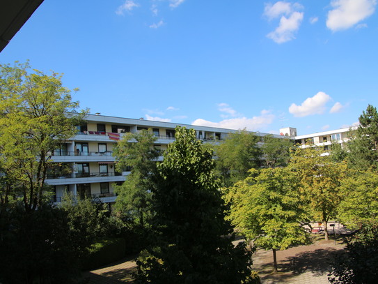 Charmante 2-Zimmer-Wohnung mit Sonnenbalkon in begehrter Lage von Neuperlach!