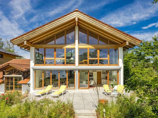 Einfamilienhaus in 1. Reihe zum See: Mit wunderschönem See- und Bergblick