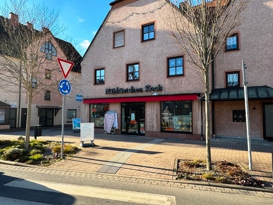 nicht zu übersehen: Büro oder Ladenlokal in der Marienstraße