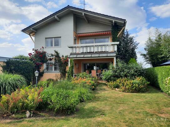Sehr gepflegtes 1-2-Familienhaus mit viel Platz und schönem Garten - nur EUR 390.000,-!