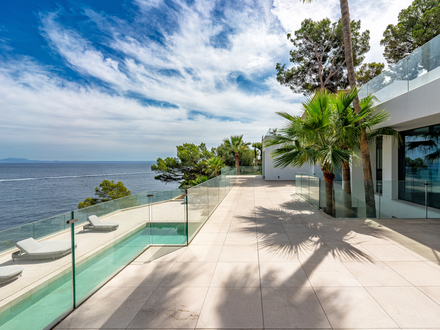 Villa Deluxe mit gigantischem Blick - direkt am Meer mit eigenem Meerzugang