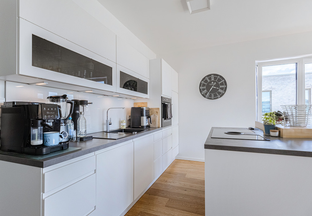 Möbliert Wohnen über 2 Ebenen! Hochwertig ausgestattete Maisonette-Wohnung mit Wasserblick - Photo 1