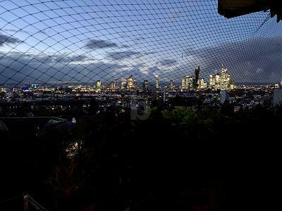 WOHNEN MIT AUSSICHT AUF DIE SKYLINE