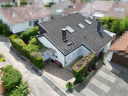 Liebenswürdiges Einfamilienhaus im Bungalowstil in erstklassiger Lage mit 388 qm Grundstück