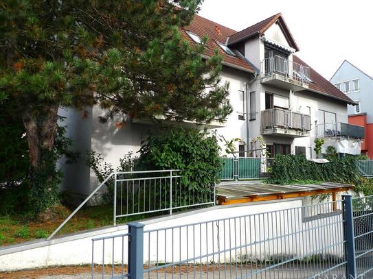 Appartement mit Terrasse und kleinem Gärtchen - gut vermietet